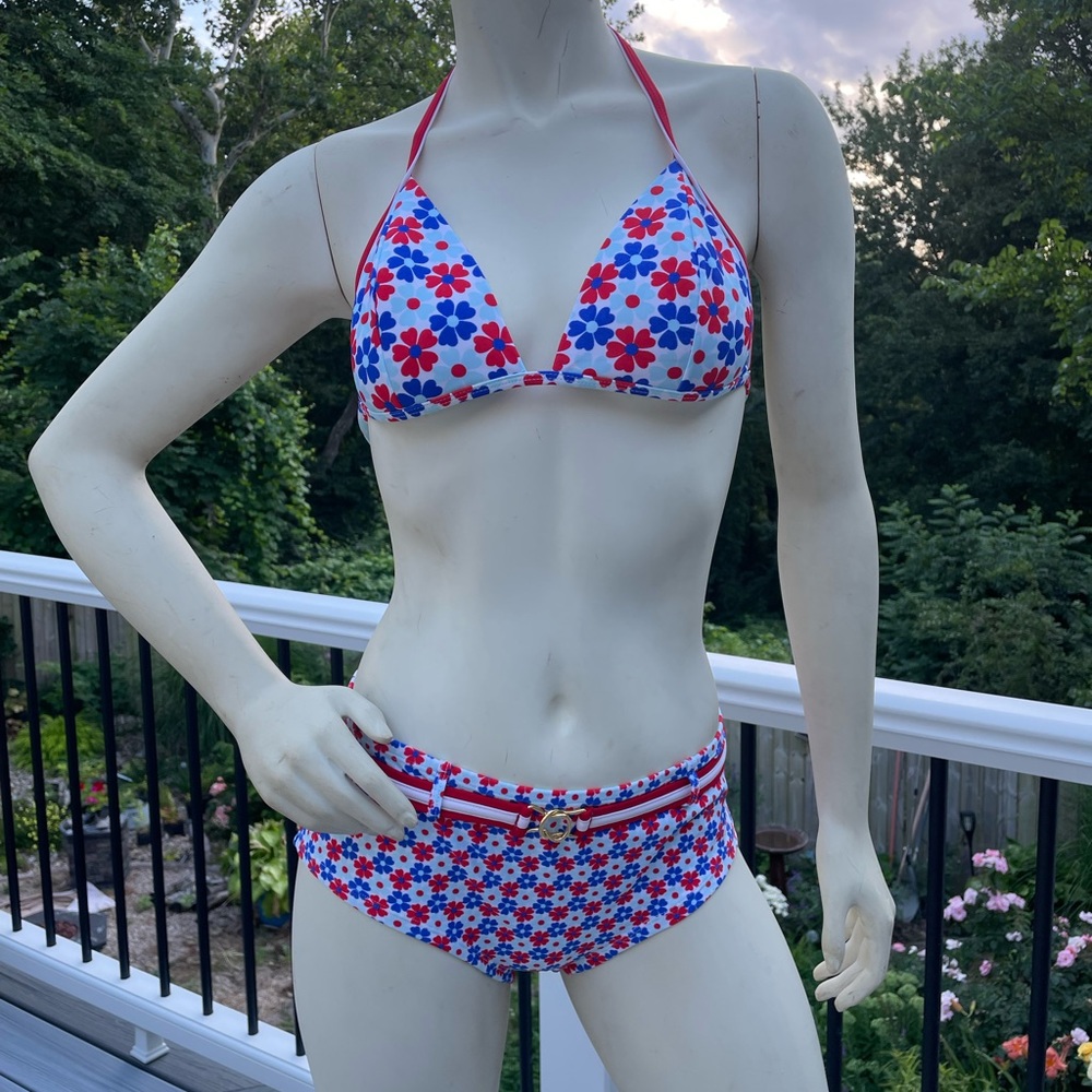 Victoria’s Secret bikini size medium (bottoms) and large (top)